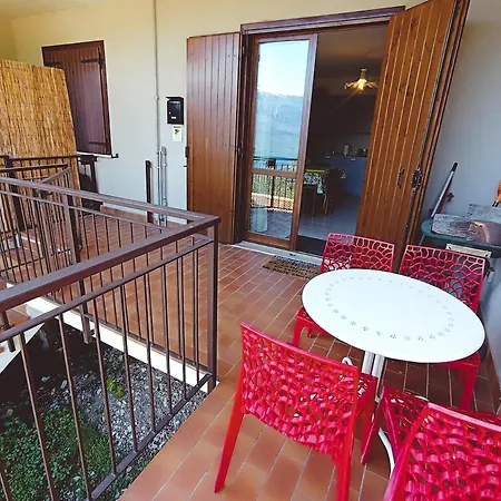 Diffuso Borgo Piovere, Le Cascate Balcony Lakeview * Tignale