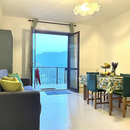 Apartment Diffuso Borgo Piovere, Le Cascate Balcony Lakeview *