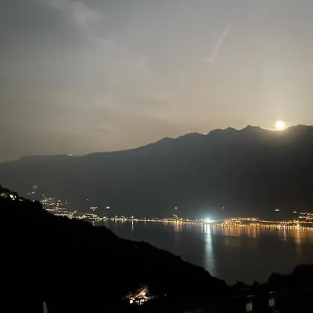 Diffuso Borgo Piovere, Le Cascate Balcony Lakeview Apartment Tignale