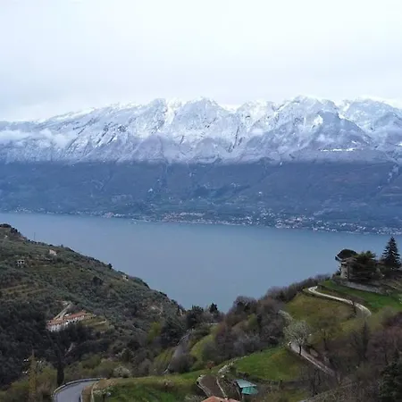 Diffuso Borgo Piovere, Le Cascate Balcony Lakeview