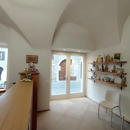 Diffuso Borgo Piovere, Le Cascate Balcony Lakeview