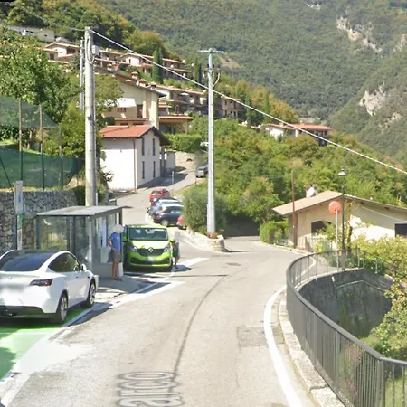 Appartement Diffuso Borgo Piovere, Le Cascate Balcony Lakeview