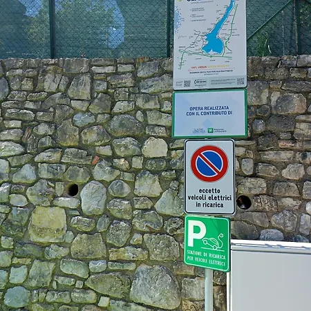 Appartement Diffuso Borgo Piovere, Le Cascate Balcony Lakeview *
